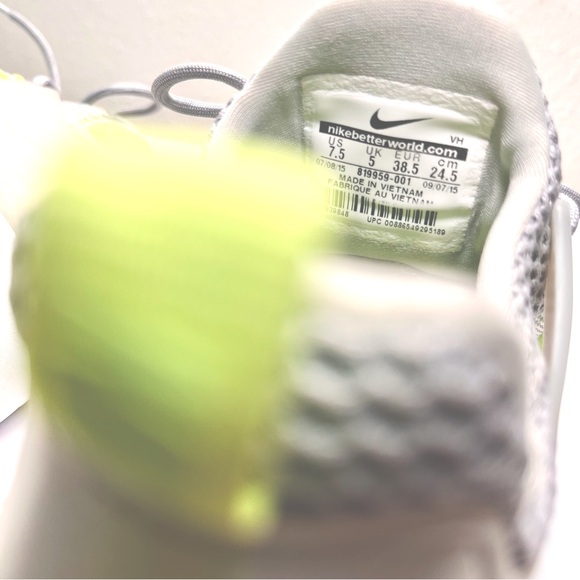 Nike Darwin Women’s Running Shoe 819959-001 - Picture 7 of 7